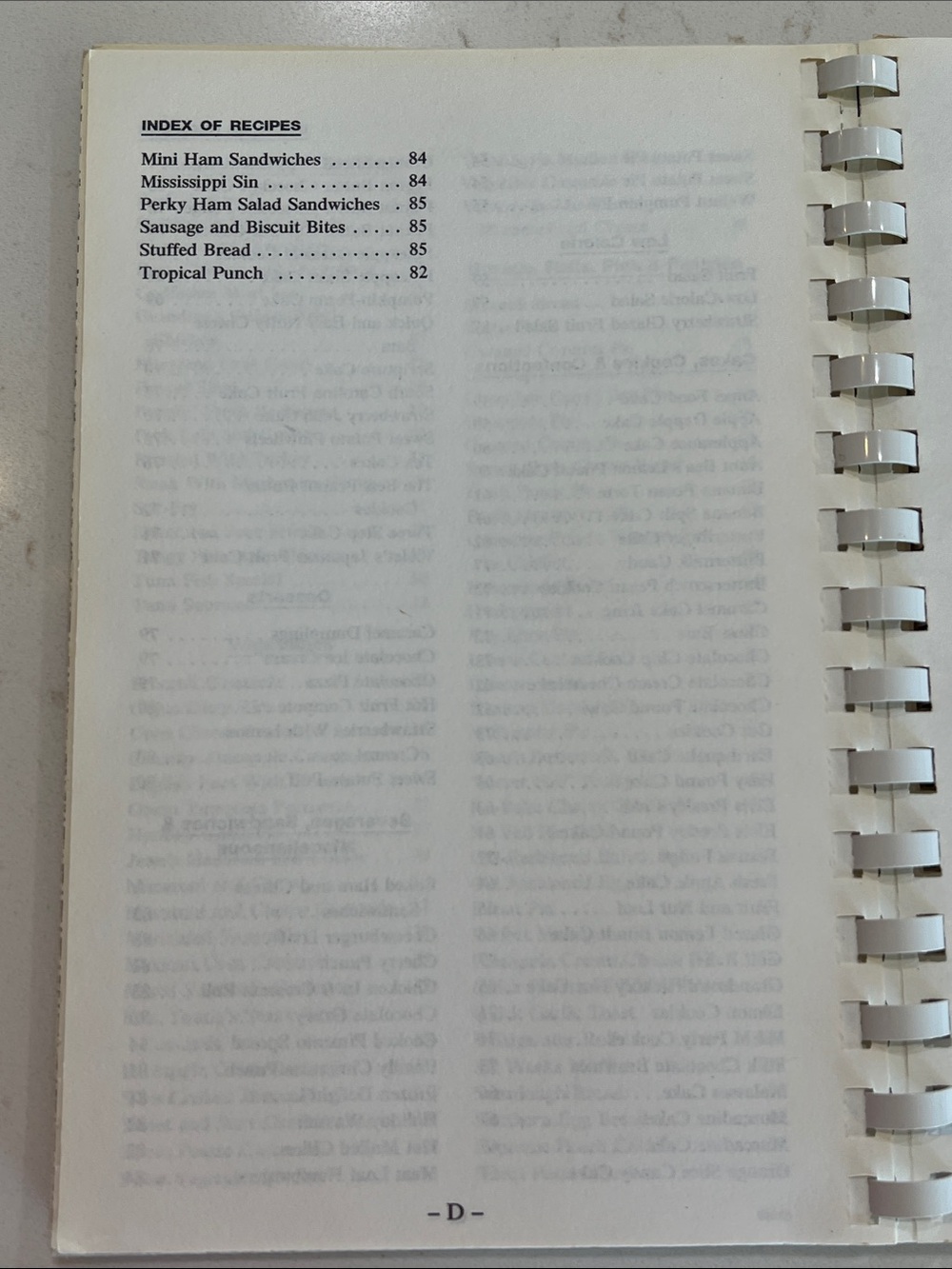 Vintage 1999 Dennis Homemakers Mississippi Community Cookbook Southern Recipes - Picture 13 of 15